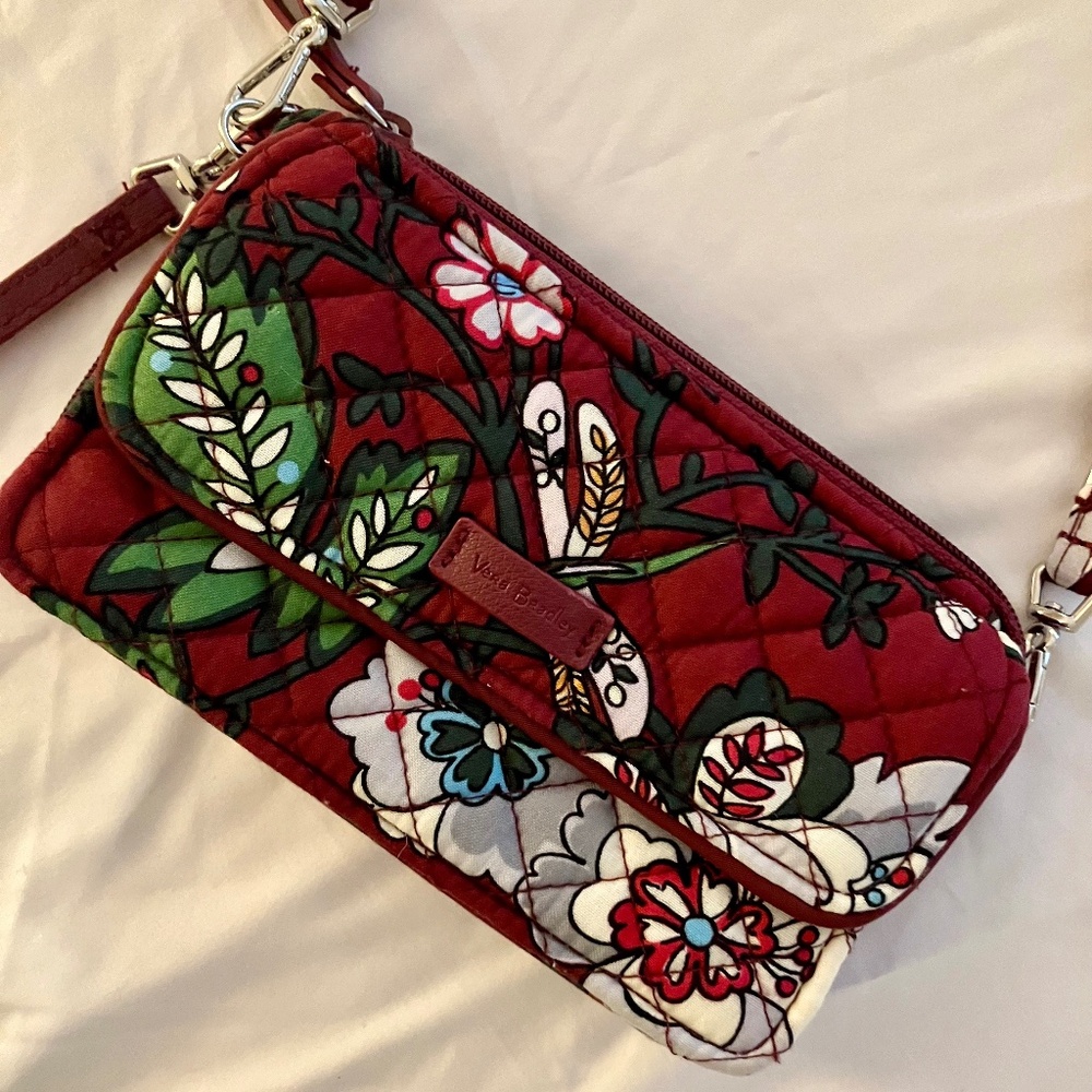 Vera Bradley All-In-One Crossbody Bordeaux Blooms Pattern- Like New(Fall Colors)